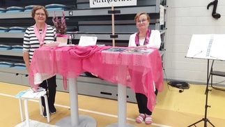 Aktiivinen Arki pidettiin 31.8.2024 Mlin Stadiumilla.  Kuoron toimintaa esittelivät Kaisa ja Satu.
Kuva Pirkko Larinen